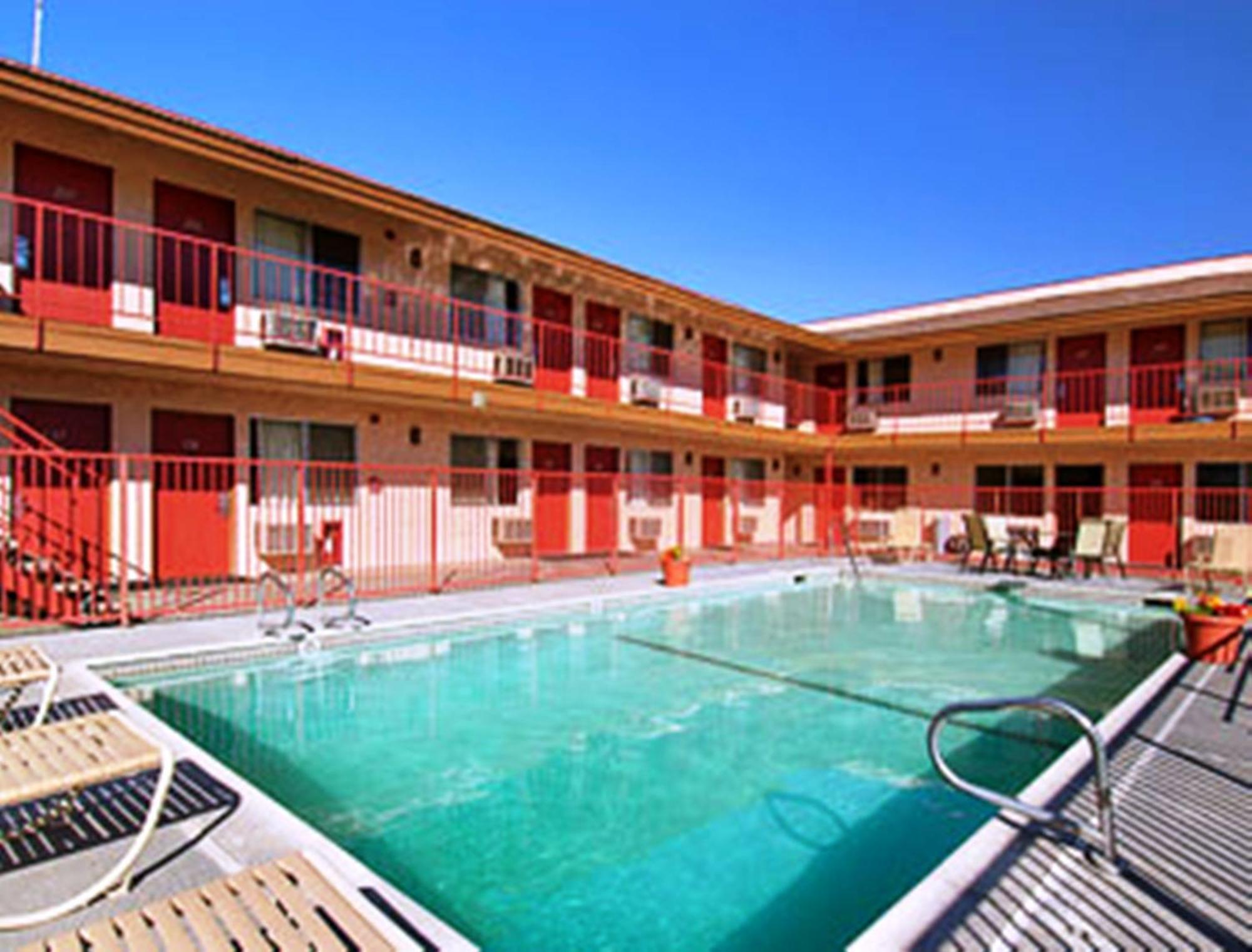 Park Avenue Inn & Suites Victorville Ngoại thất bức ảnh